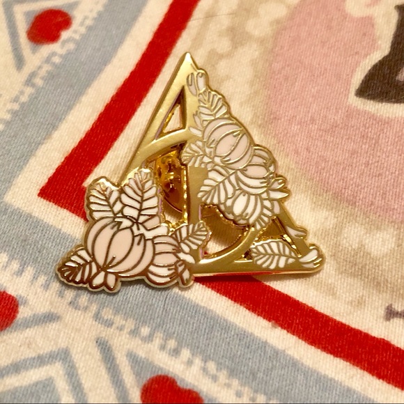 Harry Potter Deathly Hallows Floral Enamel Pin - Picture 3 of 4